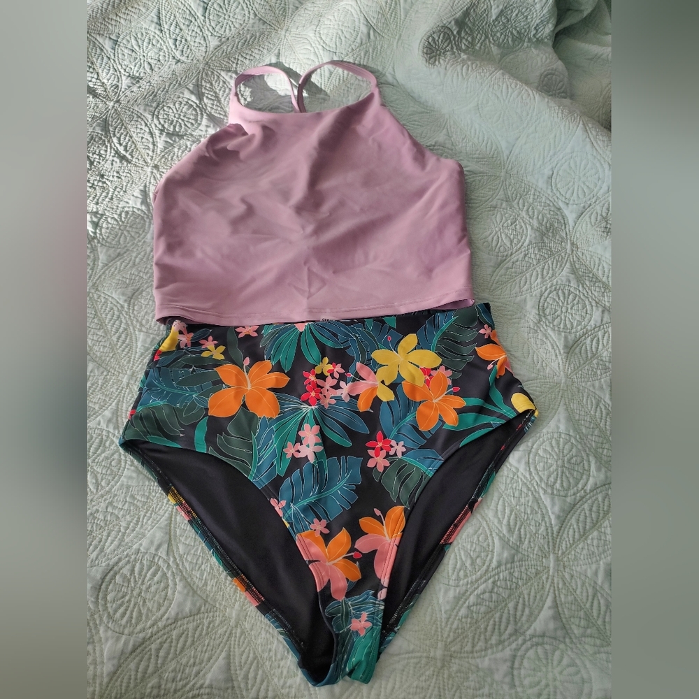 OLD Navy Swimsuit combo size L